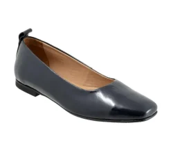 Women's Bueno Elizabeth Flats