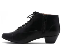 Women's Chelsea Crew Pyramid Lace Up Booties