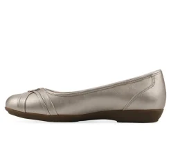 Women's Cliffs by White Mountain Calming Flats
