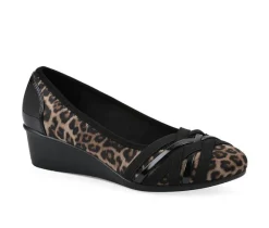 Women's Cliffs by White Mountain Bowie Wedge