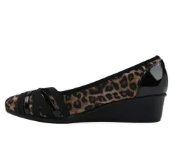 Women's Cliffs by White Mountain Bowie Wedge