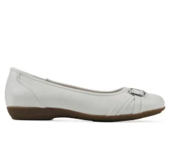 Women's Cliffs by White Mountain Calming Flats