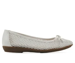 Women's Cliffs by White Mountain Carlicia Flats