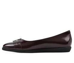 Women's Cliffs by White Mountain Miliani Flats