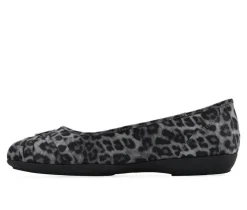 Women's Cliffs by White Mountain Calming Flats