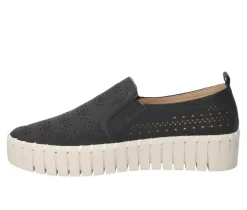 Women's Easy Street Peppy Sneakers