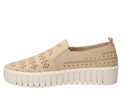 Women's Easy Street Peppy Sneakers