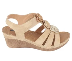 Women's GC Shoes Beck Wedge Sandals