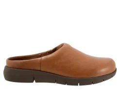 Women's Softwalk Andria Clogs