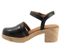 Women's Softwalk Fillmore Clogs