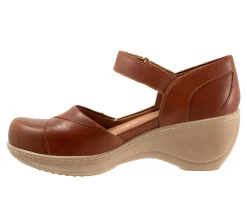 Women's Softwalk Miri Heeled Clogs