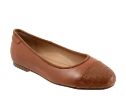 Women's Trotters Clara Flats