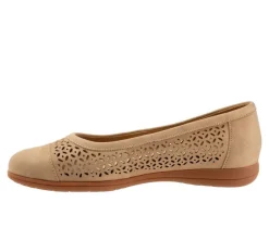 Women's Trotters Delmara Perf Flats