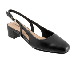 Women's Trotters Dottie Pumps