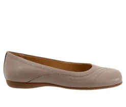 Women's Trotters Sasha Flats