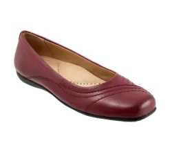 Women's Trotters Sasha Flats