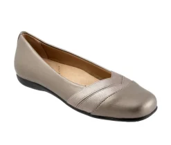 Women's Trotters Stella Flats