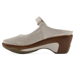 Women's White Mountain Vinto2 Clogs